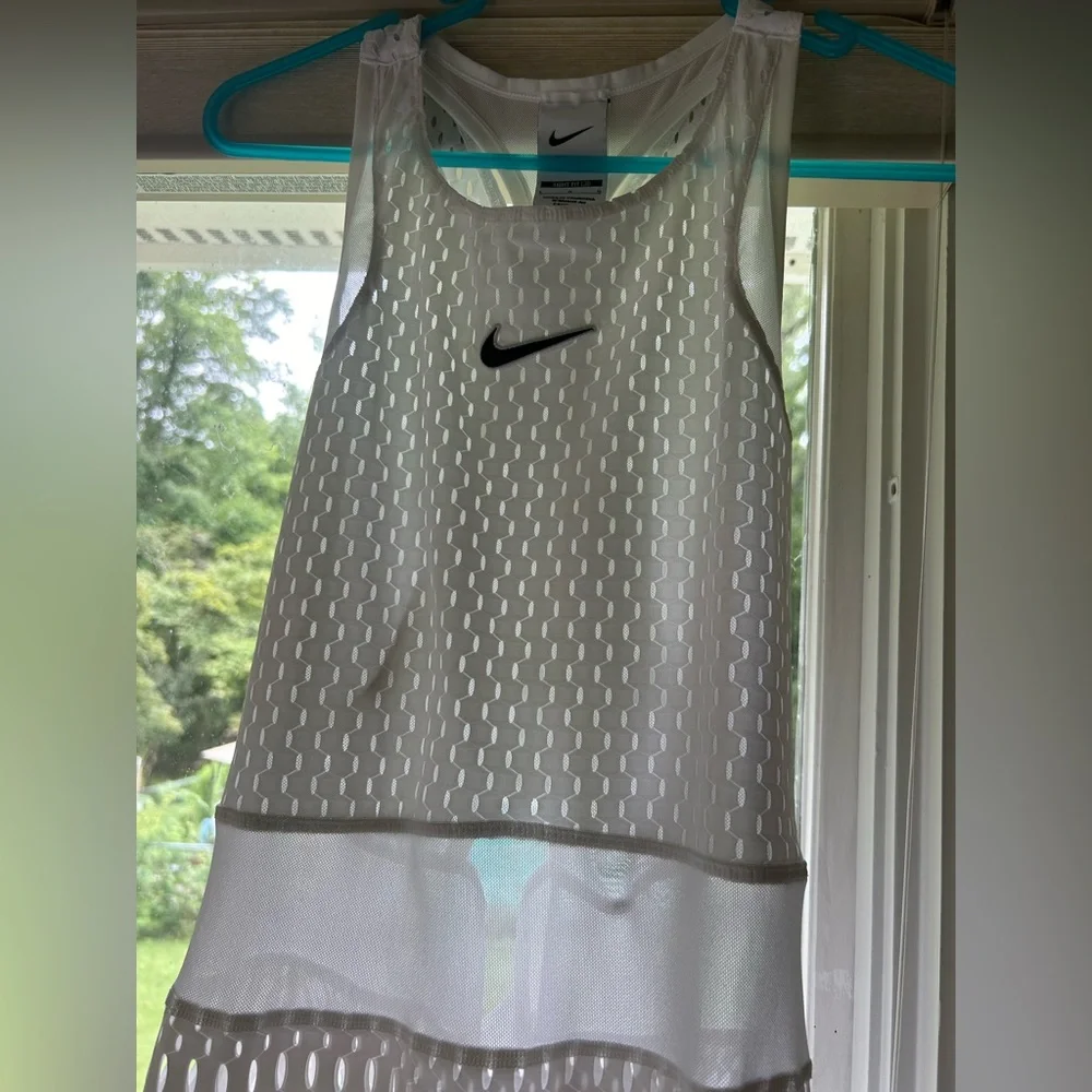 Nike Tennis Dress - Picture 6 of 9